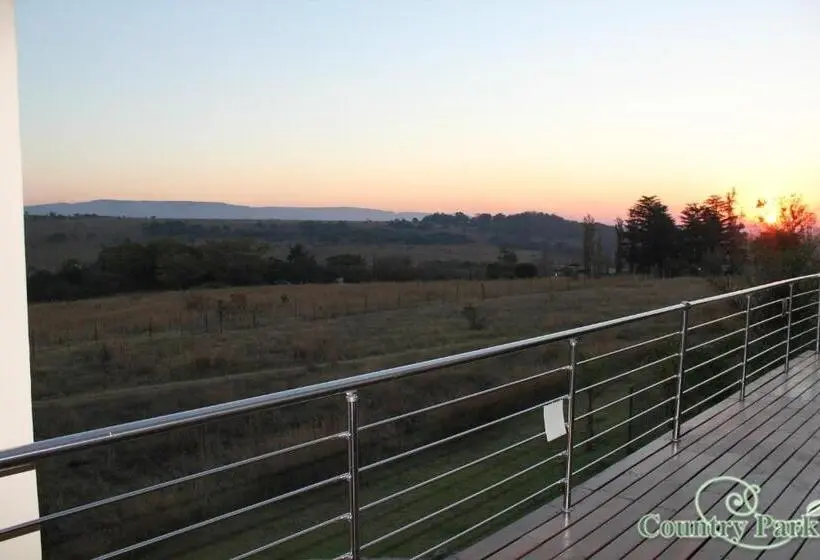 Sviitti Vuoristonäkymä, Country Park Guest House   Muldersdrift