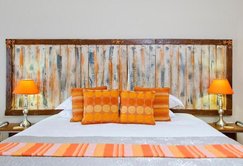 Люкс Вид на Горы, Country Park Guest House   Muldersdrift