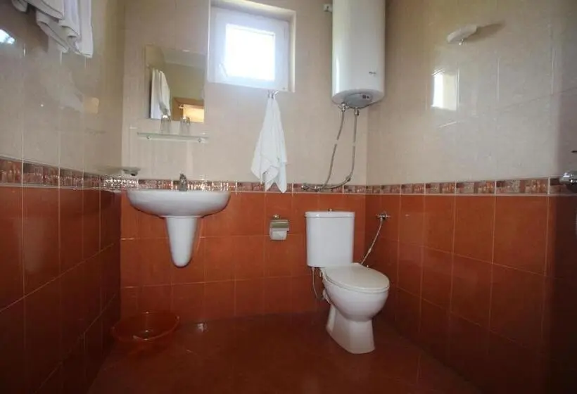 اتاق استاندارد با بالکن, Guest House Kiwi