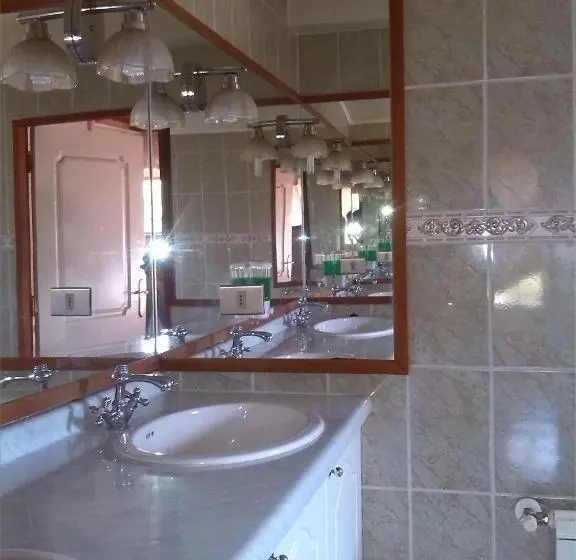 اتاق استاندارد, Hostal Kutralwe