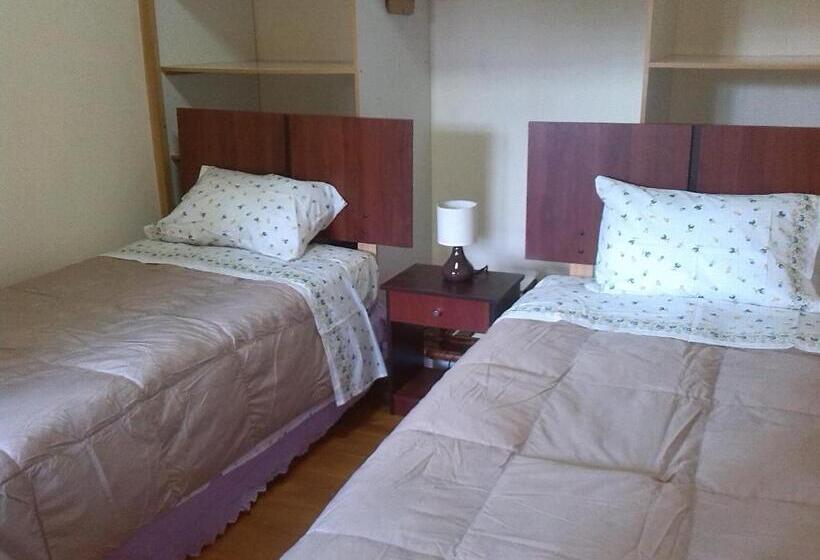 이코노미 룸 공용욕실, Hostal Kutralwe