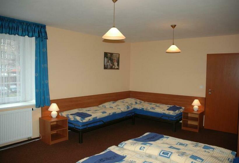 Четырехместный Номер Стандарт, Pension Marathon