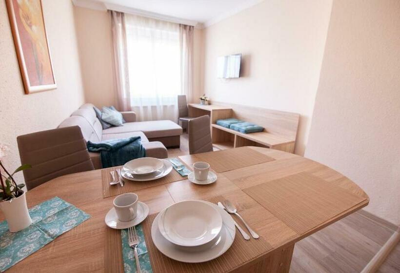 1 Sovrums Deluxe Lägenhet, Aqua Panzió