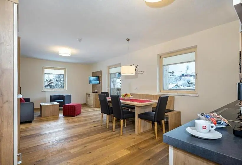 1 Bedroom Apartment Lake View, Apart Zwingerhof
