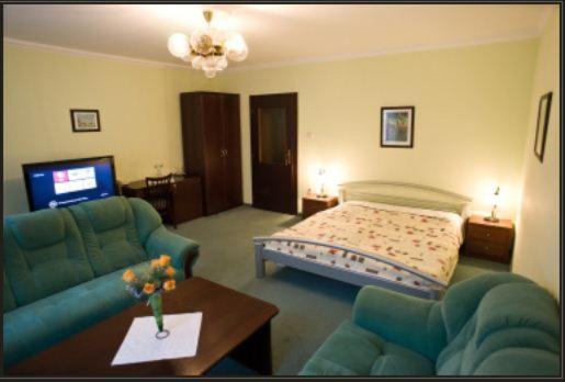 جناح, Penzion Kastiel