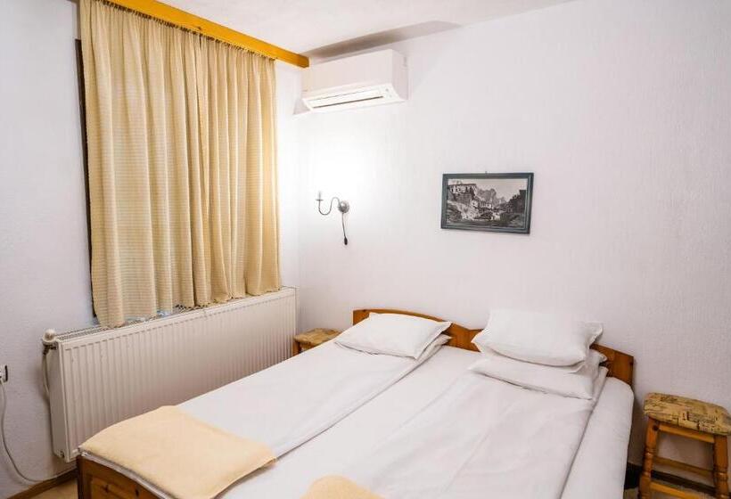 Номер Стандарт, Toni's Guest House