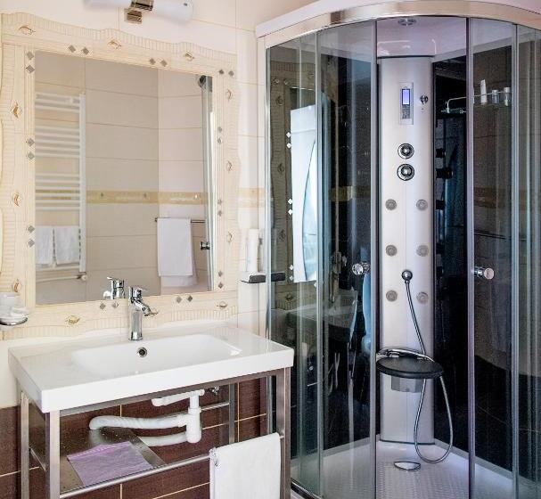 スイート, Pensiunea Un Baiat Si O Fata