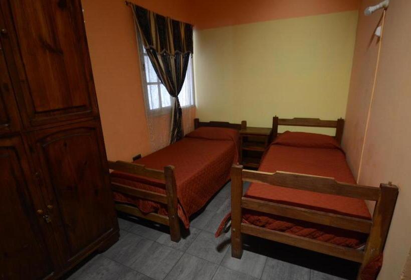 تختخواب در اتاق مشترک, Hostal Namaste