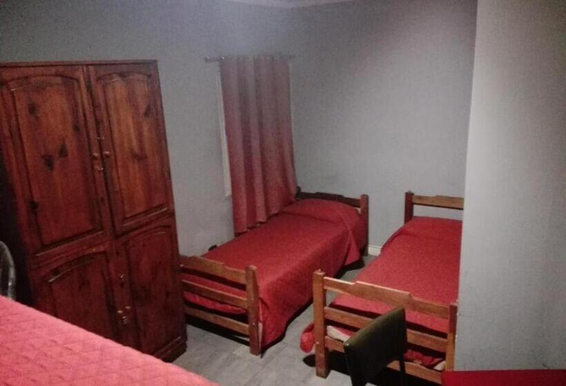 اتاق استاندارد چهار تخته, Hostal Namaste