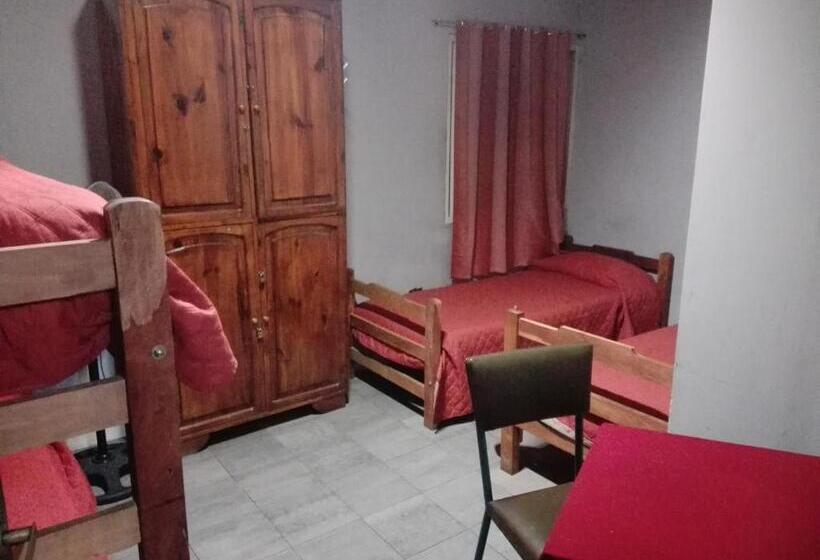 اتاق استاندارد چهار تخته, Hostal Namaste