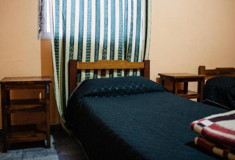 اتاق اکونومی, Hostal Namaste