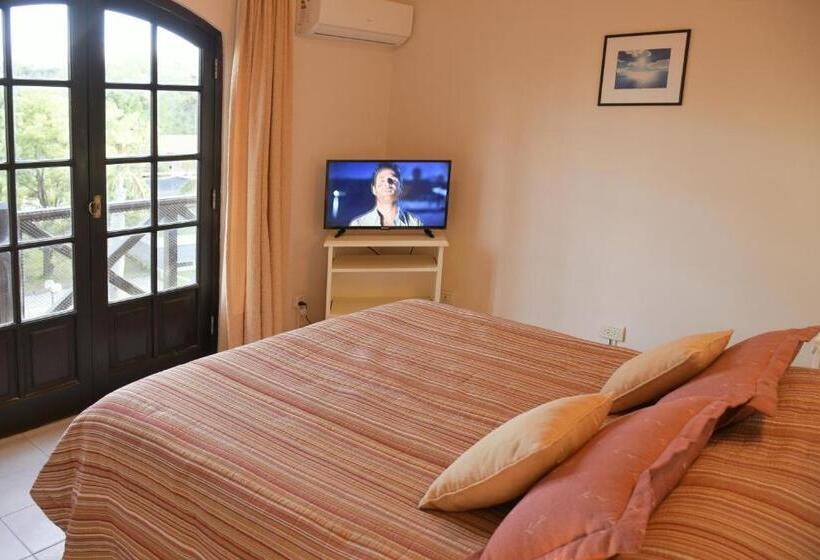 Дом 2 Спальни, Apart Hotel Las Hadas Carilo