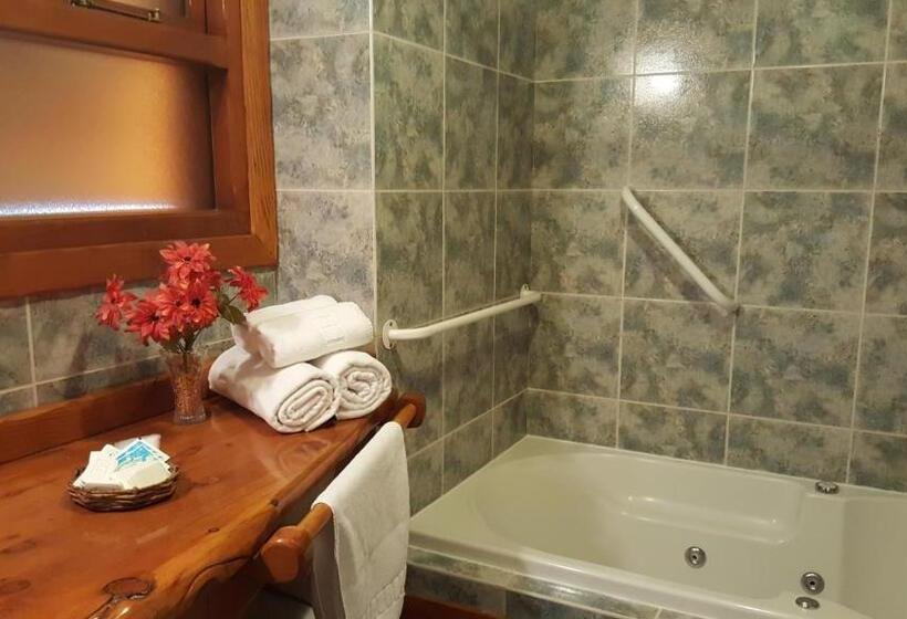 1 Bedroom Apartment Lake View, Costa Brava Apart Hotel & Suites