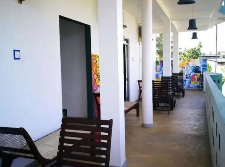 デラックストリプルルーム, Frangipani Beach Villa