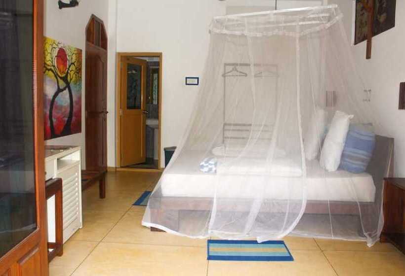 Трехместный Номер Комфорт, Frangipani Beach Villa