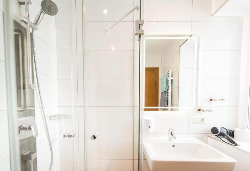 غرفة قياسية فردية, Pension Barbara