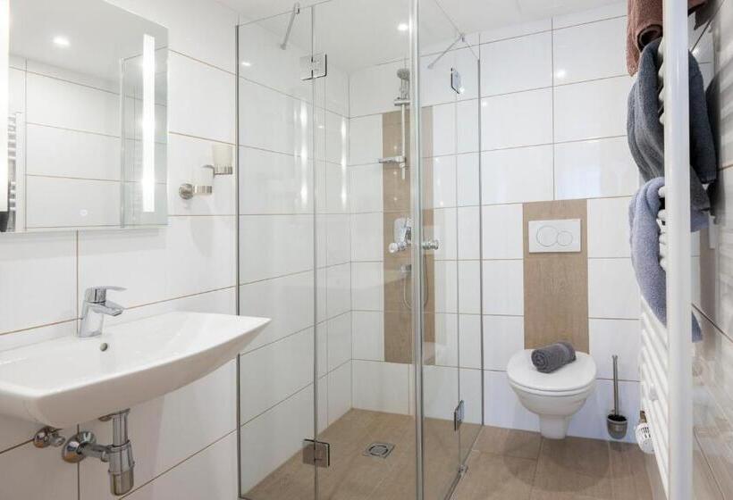 شقة غرفتين, Pension Barbara