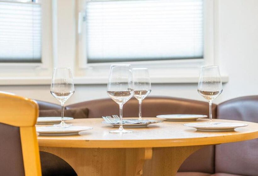 شقة غرفتين, Pension Barbara