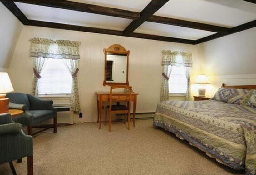 غرفة قياسية سرير كينج, Old Field House