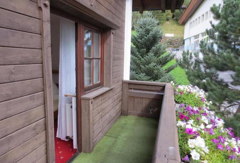 Номер Стандарт, Alpenhäusl