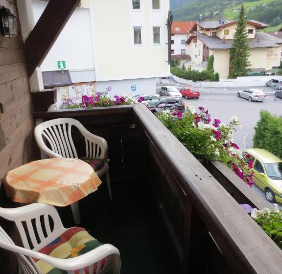 آپارتمان 1 خوابه, Alpenhäusl