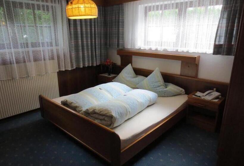 Апартаменты 3 Спальни, Alpenhäusl