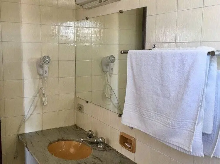 Standard Kolmen Hengen Huone, Carajas