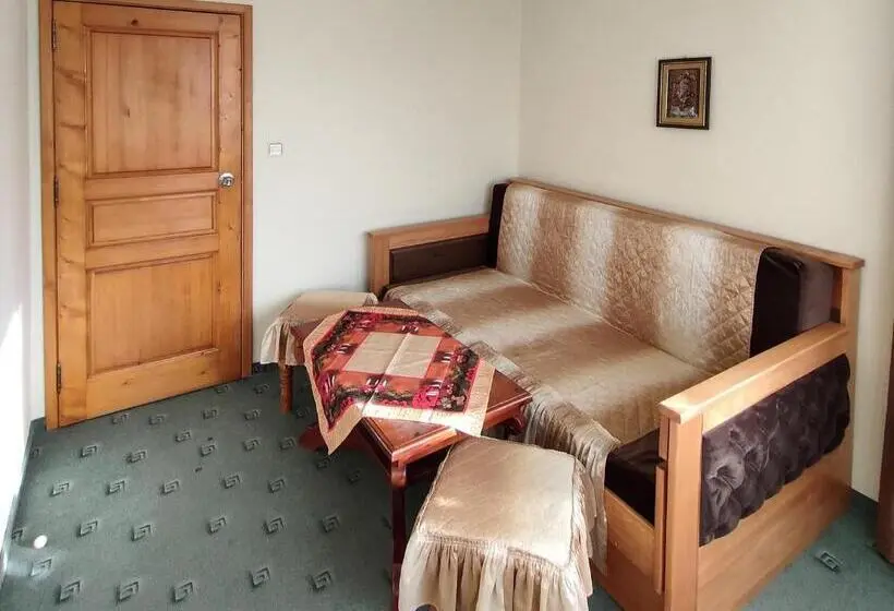 سوییت جونیور, Guest Rooms Grachenovi