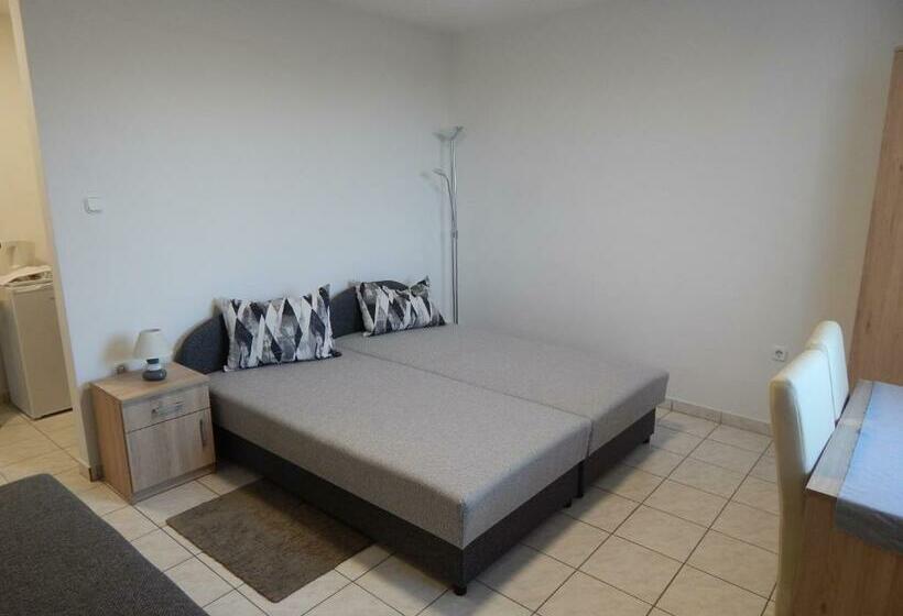 اتاق استاندارد سه نفره, újsziget Vendégház