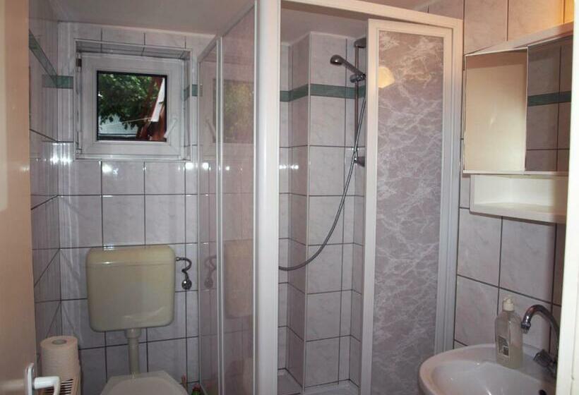 اتاق استاندارد سه نفره, újsziget Vendégház