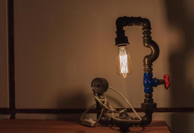 Номер Стандарт, The Ghetto