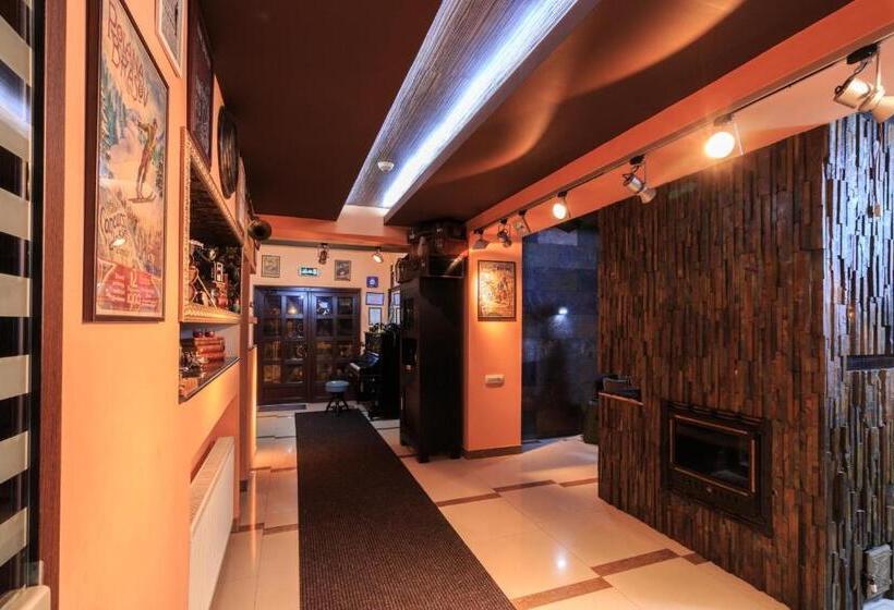 Вилла 1 Спальня, The Ghetto