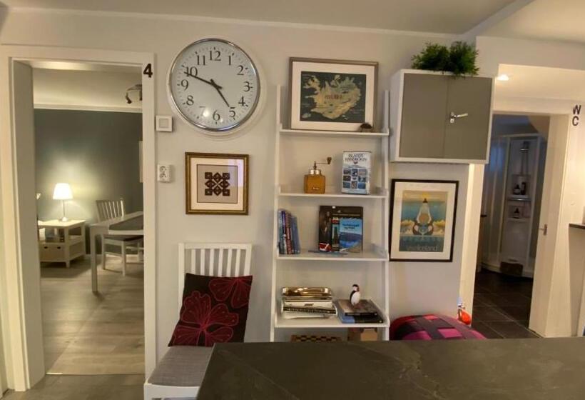 اتاق استاندارد با سرویس بهداشتی مشترک, The Herring House