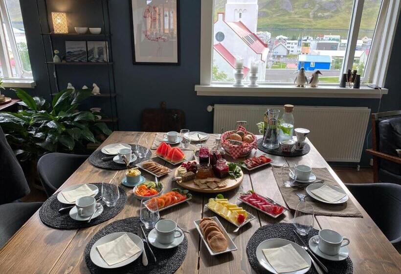 اتاق استاندارد سه تخته با سرویس بهداشتی مشترک, The Herring House