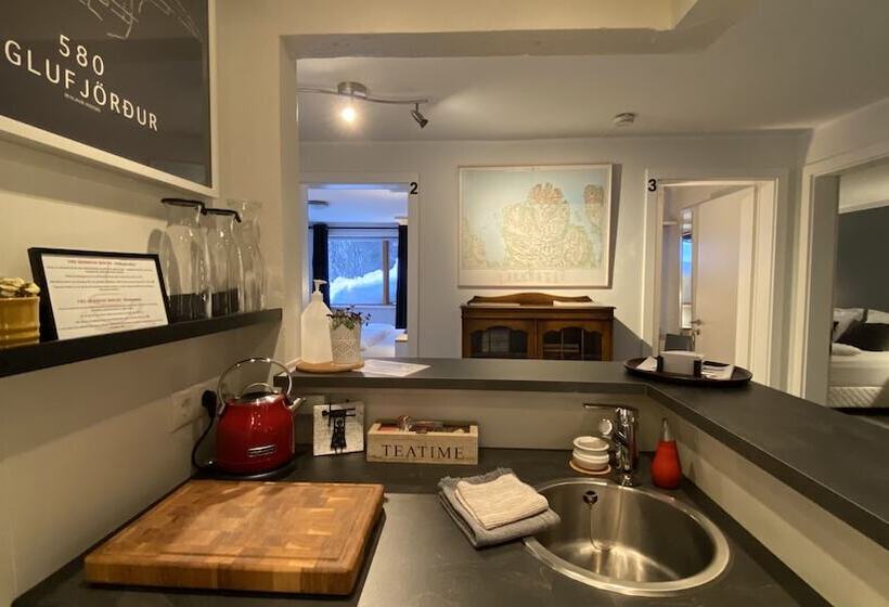 اتاق استاندارد با سرویس بهداشتی مشترک, The Herring House