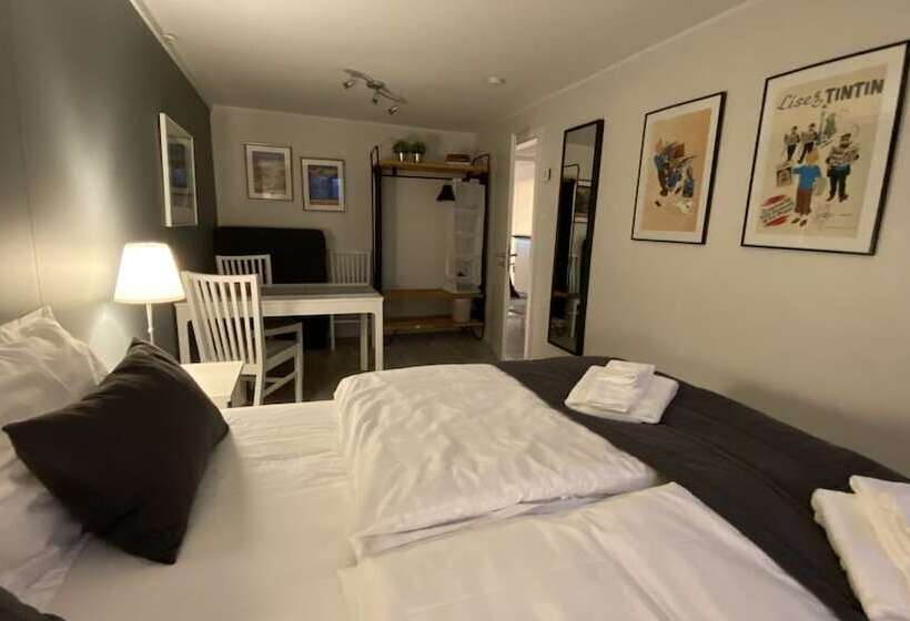 اتاق استاندارد سه تخته با سرویس بهداشتی مشترک, The Herring House