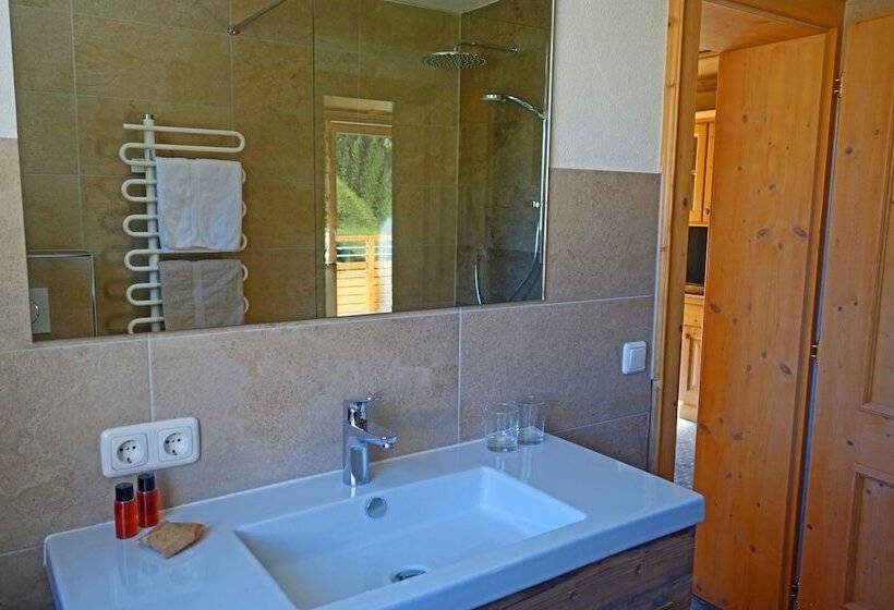 ベーシックワンルーム, Alkira