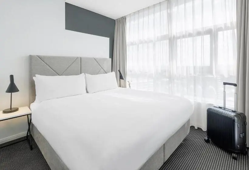 スタンダードスタジオ, Meriton Suites Zetland