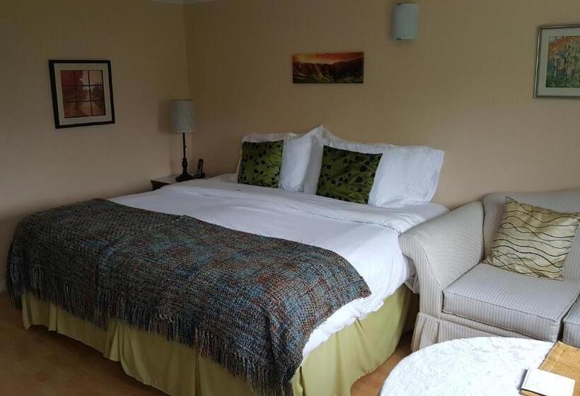 带大床的套房, Above The Inlet