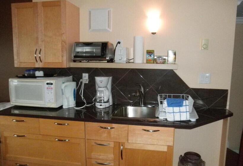 带大床的复式套间, Above The Inlet