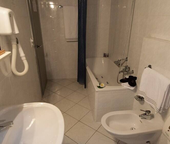 חדר סטנדרט, Bahnhof Haus