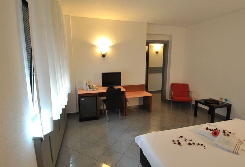 חדר סטנדרט, Bahnhof Haus