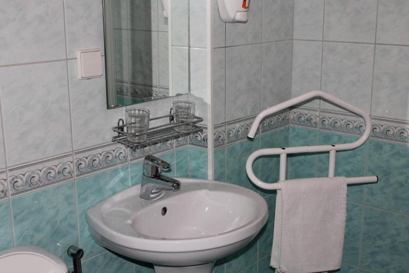 اتاق استاندارد سه نفره, Europe Guesthouse