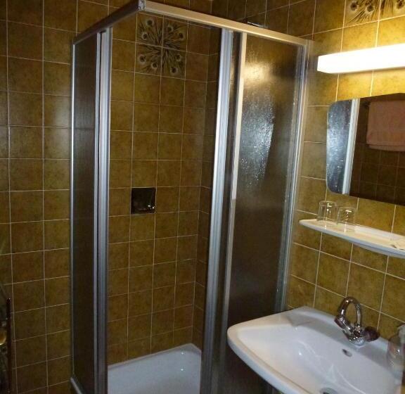 スタンダードルーム, Gasthof Steinbräu