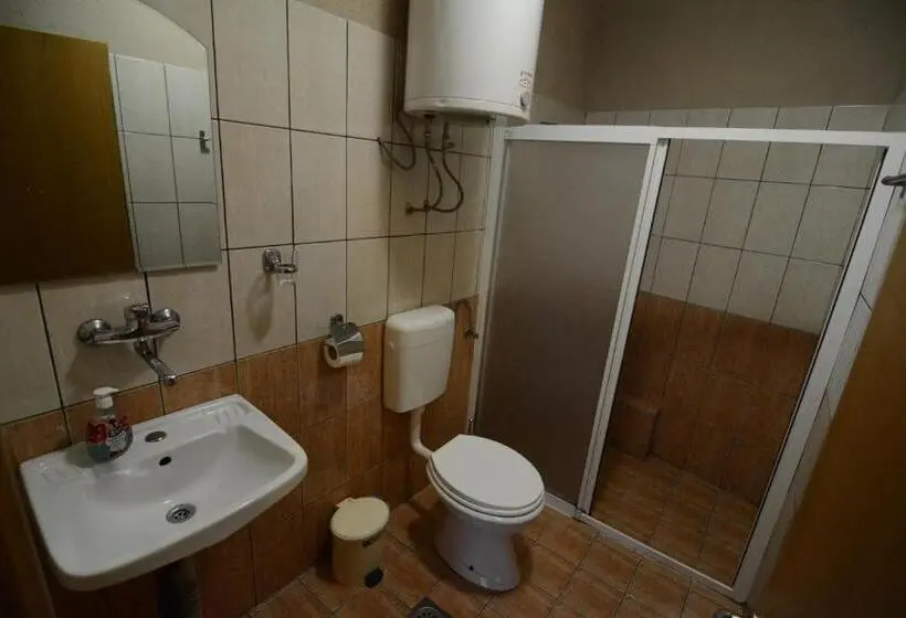 Chambre Quadruple Standard, Guest House Via