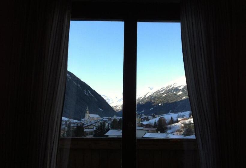 バルコニー付きスタンダードルーム, Josefinenhof