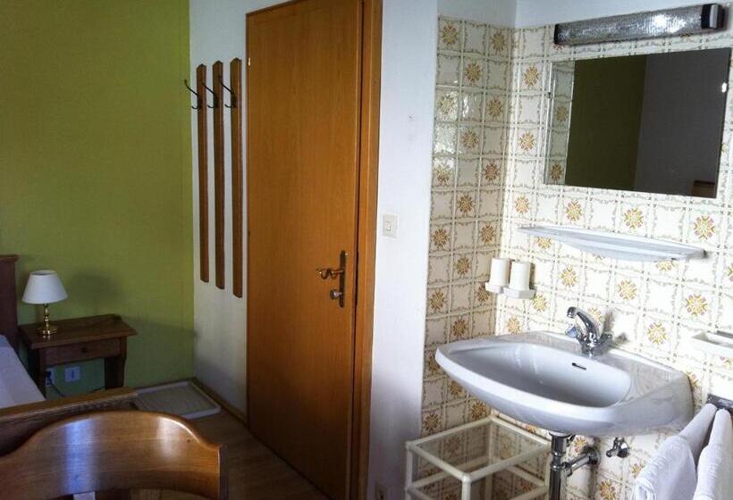 バルコニー付きスタンダードルーム, Josefinenhof