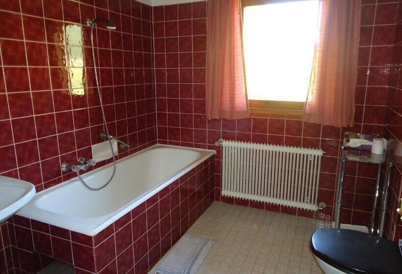 ファミリールーム, Josefinenhof