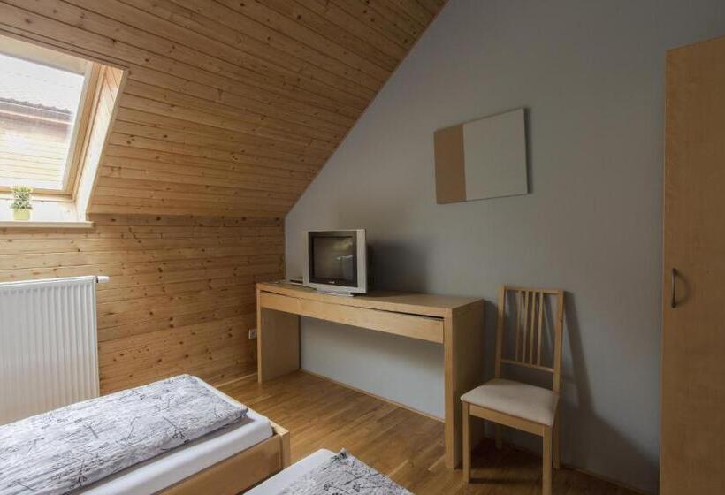 غرفة قياسية, Penzion Ve Stoleti