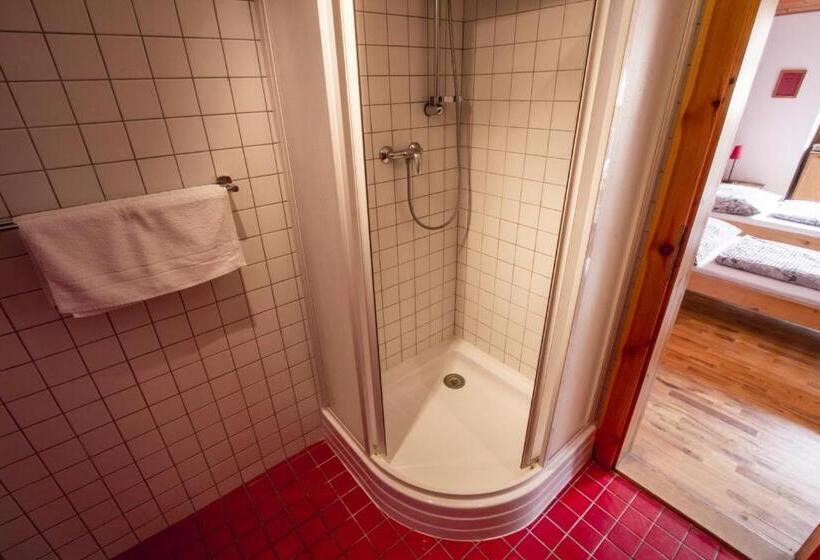 四人标准间, Penzion Ve Stoleti